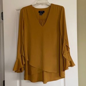 Karen Kane pull on blouse